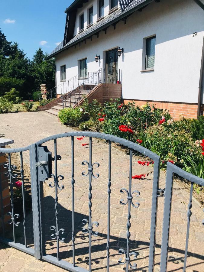 Grosses Ferienzimmer Uckermark Casekow Buitenkant foto